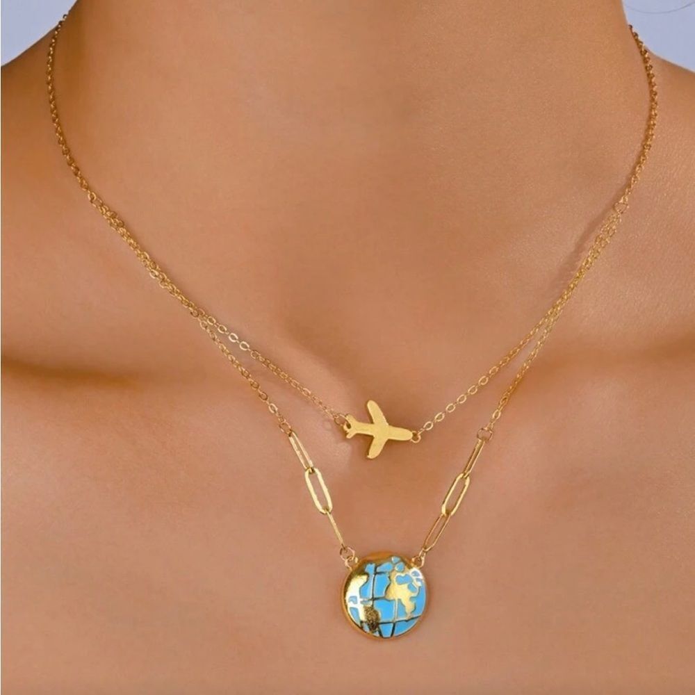 Blue Globe Necklace M618